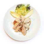 BAR ENSALADA DE BONITO DE CAMPAÑA CON TOMATE DE TEMPORADA Y CEBOLLETA DULCE (2)