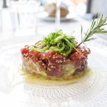 BL TARTAR DE ATÚN CON CASSÉ DE TOMATE, AGUACATE, ALGA WAKAME Y SÉSAMO TOSTADO (2)